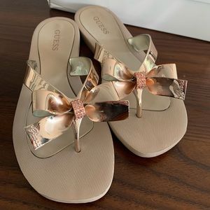 Guess Flip Flops